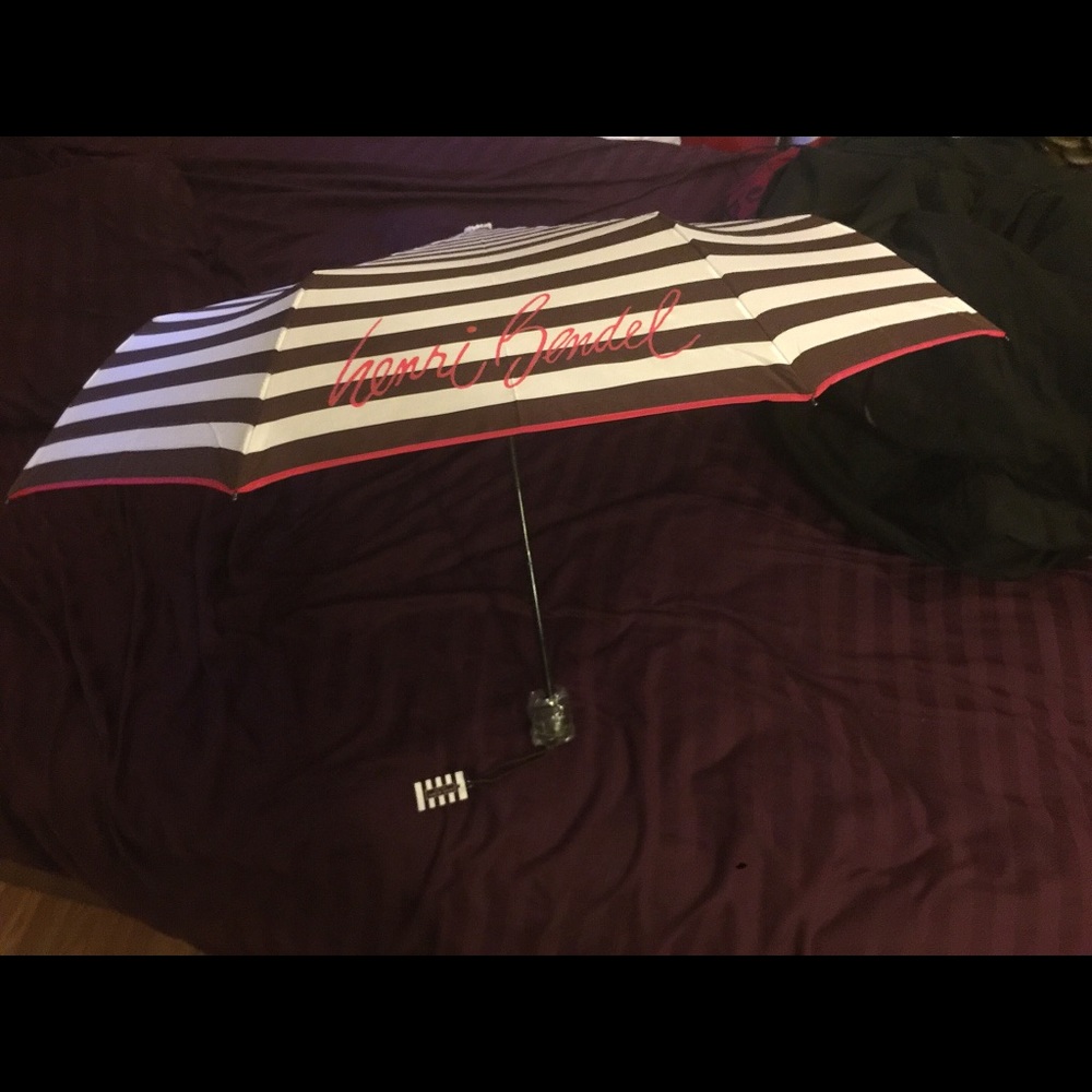 Henri Bendel Brown And White Stripes Umbrella